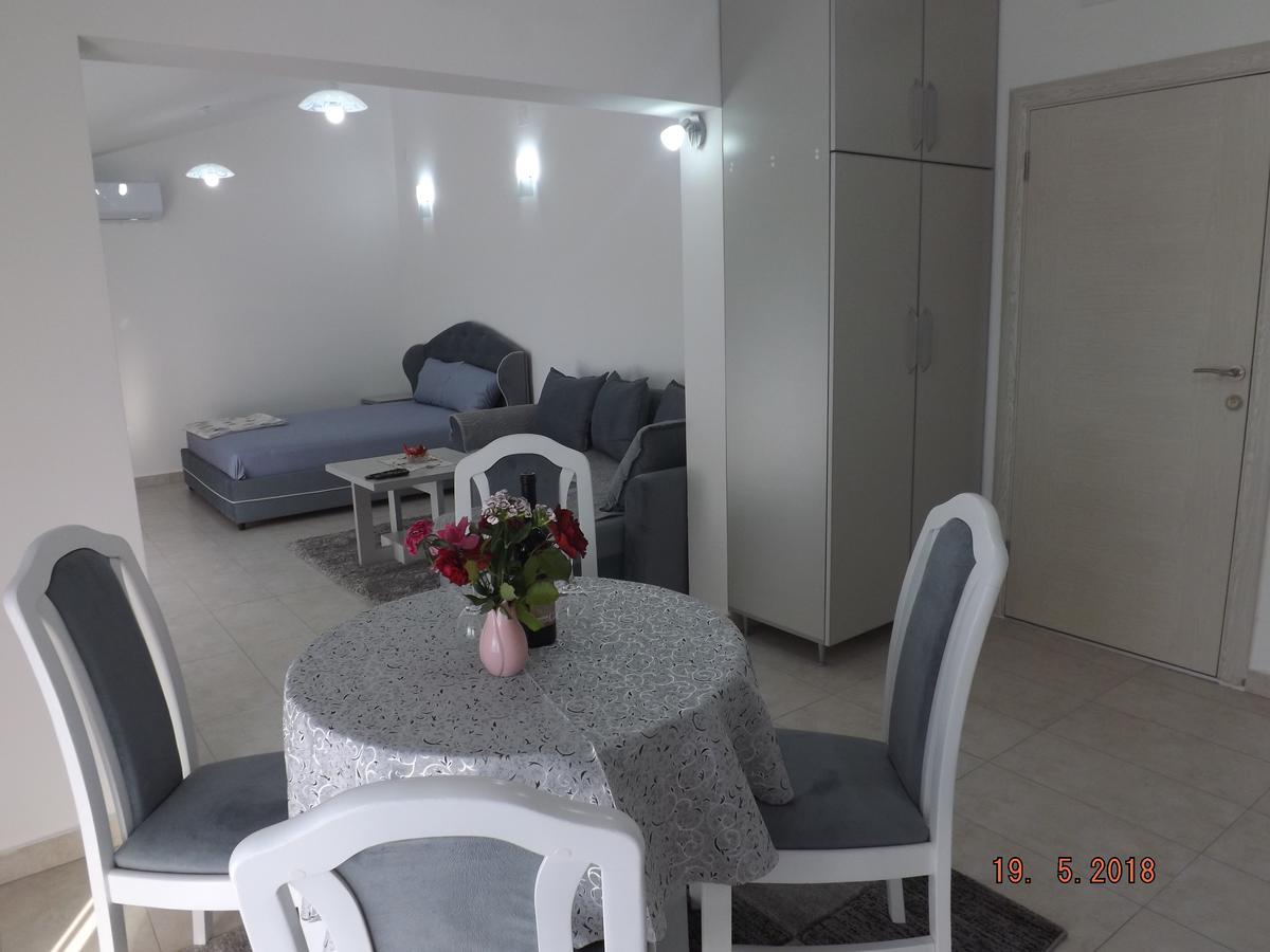 Raj Apartment Kotor Exterior foto